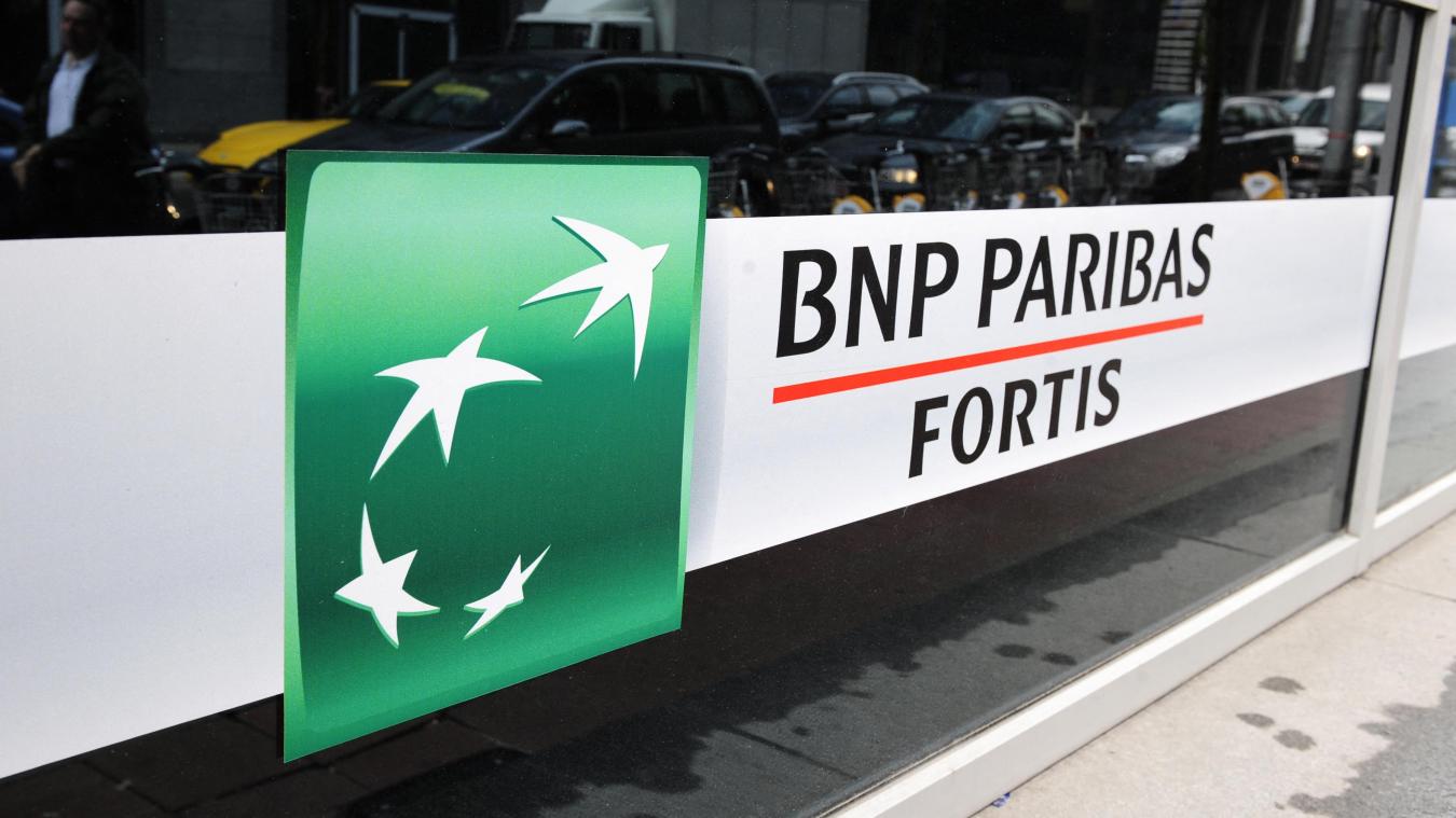 <p>Vandalen attackieren Filialen von BNP Paribas Fortis</p>
