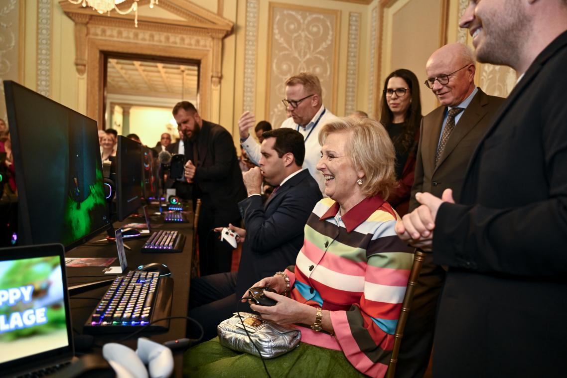 <p>Prinzessin Astrid bei einem Gaming-Event während der Handelsmission in Brasilien</p>