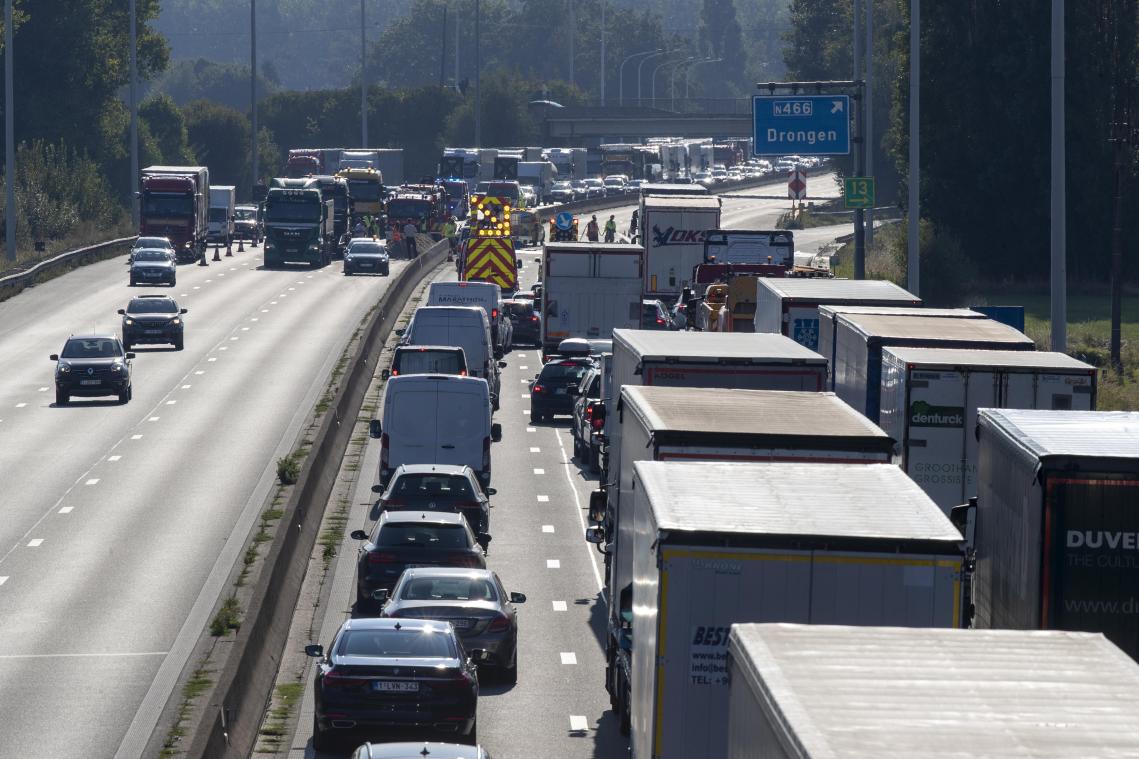 <p>Der meiste Feinstaub stammt vom Abrieb der Bremsen, Reifen und der Straße. Den verursachen alle Fahrzeuge – Diesel, Benziner und Stromer.</p>