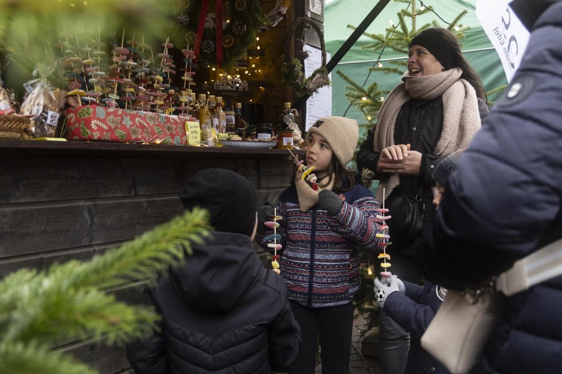 <p>Süßes für die Kinder durfte beim St.Vither Weihnachtszauber nicht fehlen.</p>