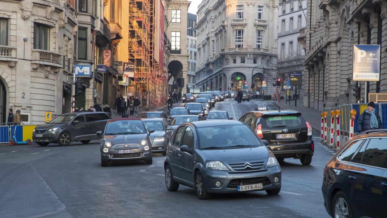 <p>In Hauptstadt kommt es immer wieder im Straßenverkehr zu Staus.</p>