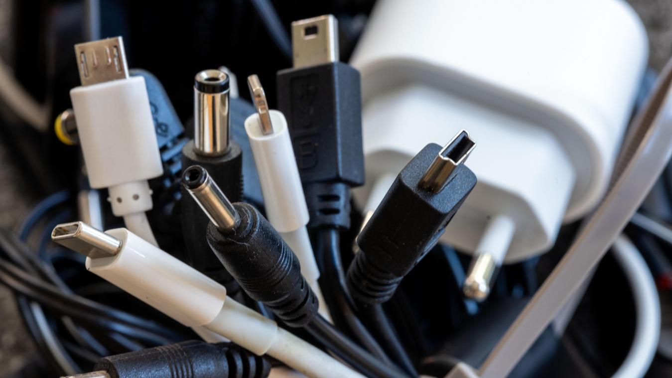 <p>Schluss mit Kabelsalat: Ab heute müssen kleinere Elektrogeräte mit USB-C ausgestattet sein.</p>