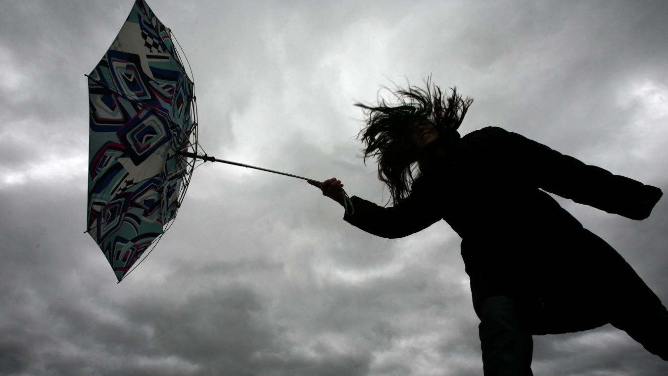 <p>Regenfront zieht über Belgien – Notfallnummer 1722 aktiviert</p>
