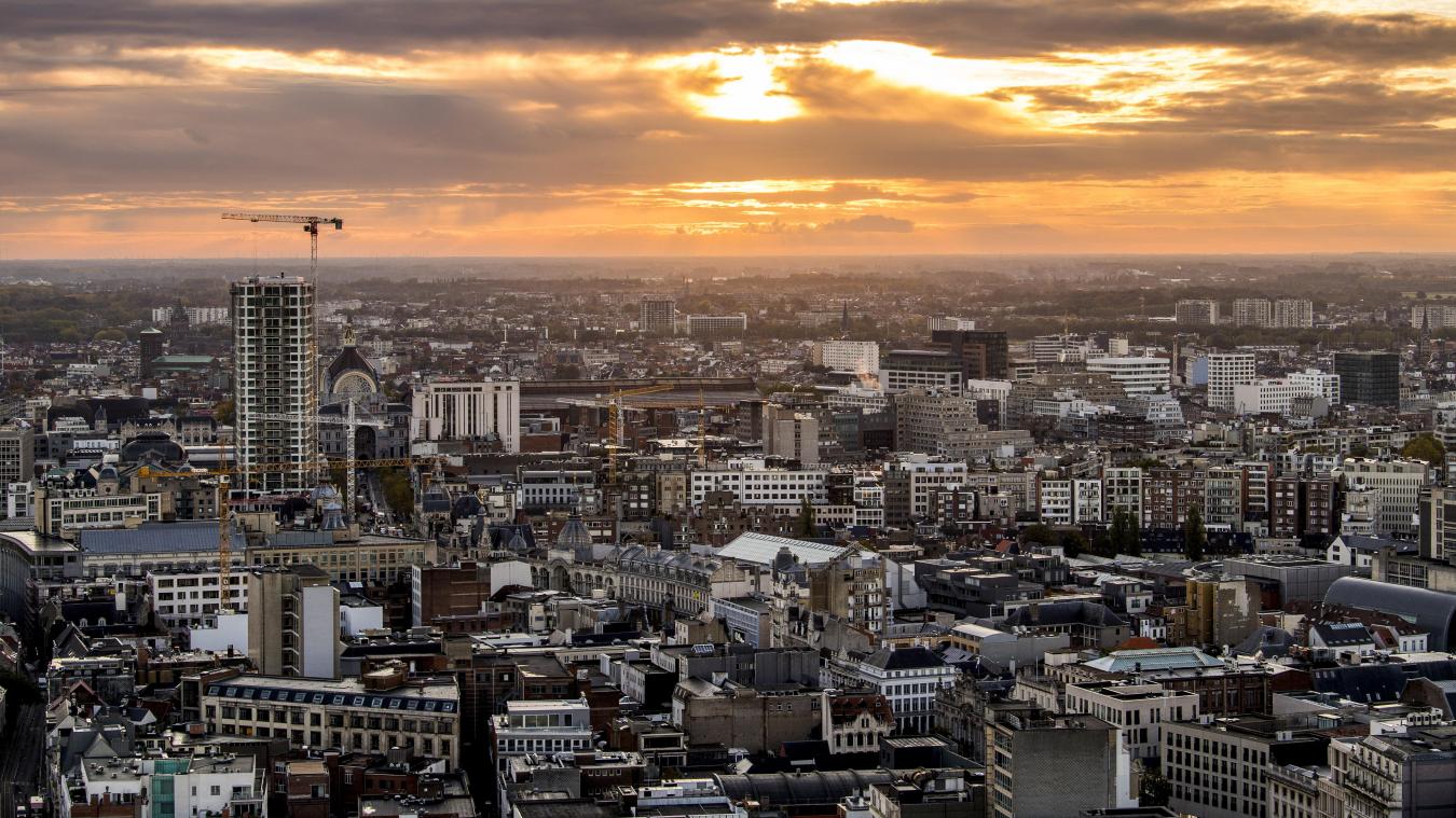 <p>Ein Blick von oben auf die Stadt Antwerpen</p>