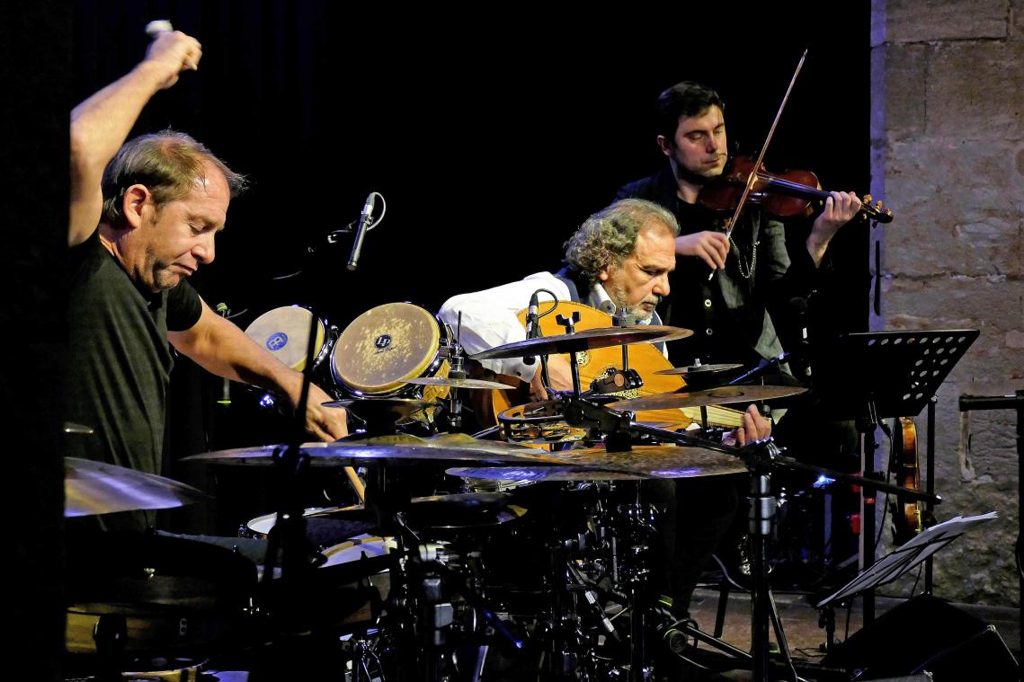 <p>Die komplexen Kompositionen von Rabih Abou-Khalil vereinen arabische Metren und Tonskalen wie auch ausgeprägte Improvisationen.</p>