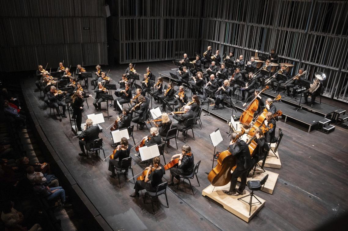 <p>Das Symfonieorkest Vlaanderen und der Pianist Jonathan Fournel präsentieren ein Programm, das die Entwicklung der klassischen Musik nachzeichnet.</p>
