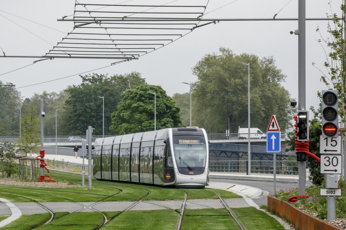 <p>Die Entscheidung, auf einen Weiterbau der Lütticher Tram bis Seraing zu verzichten, könnte ein juristisches Nachspiel für den Verkehrsbetrieb OTW haben. Ein Unternehmen aus Seraing hat ein zivilrechtliches Verfahren angestrengt. Foto: Belga</p>