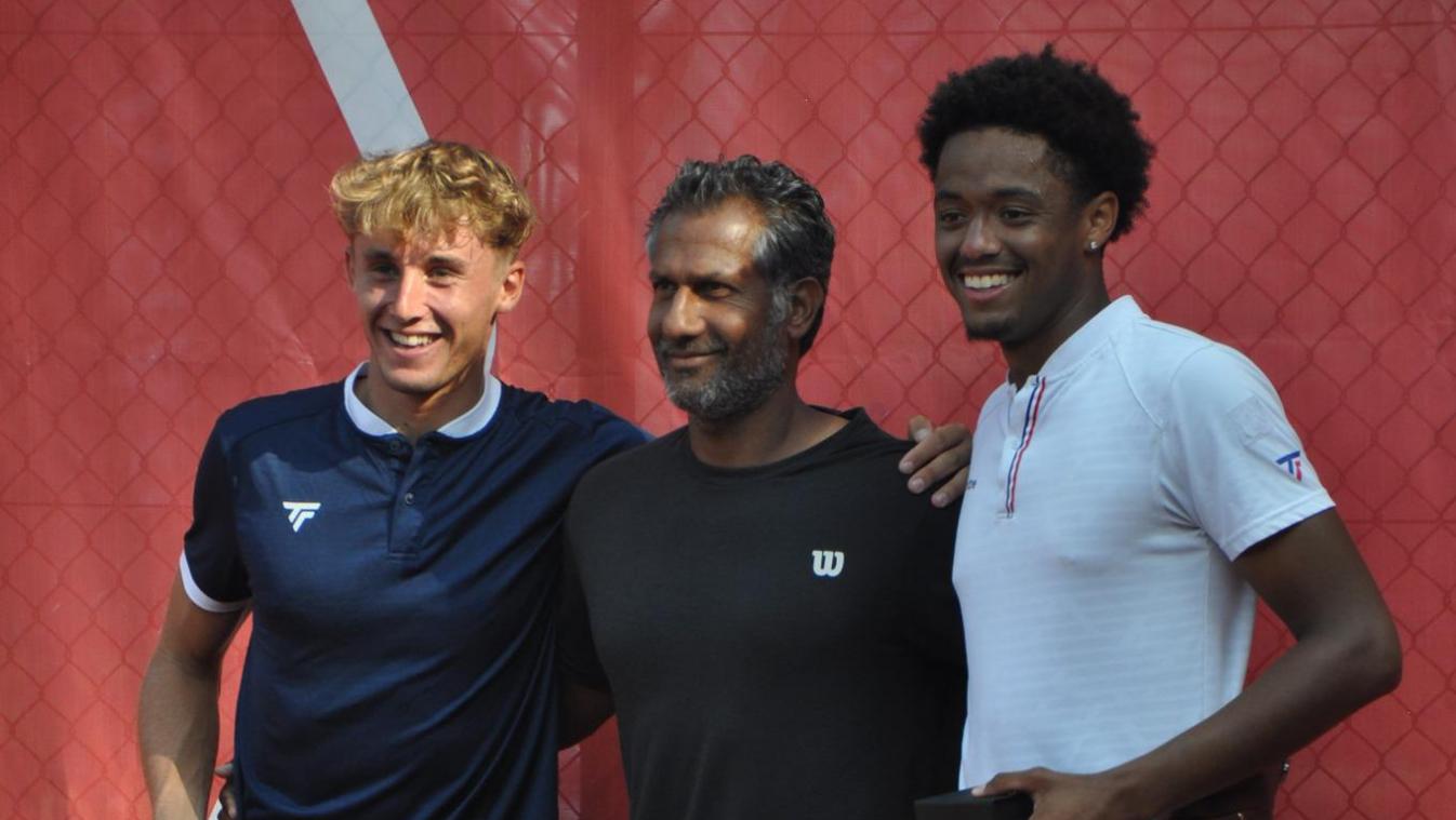 <p>Emilien Demanet (links)und Niels Ratiu (rechts)durften am Samstag in Eupenjubeln.</p>