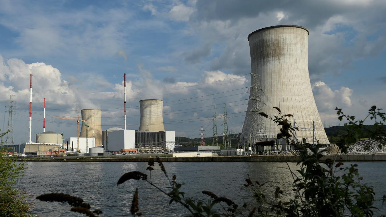 <p>Ein Blick auf das AKW Tihange bei Huy</p>