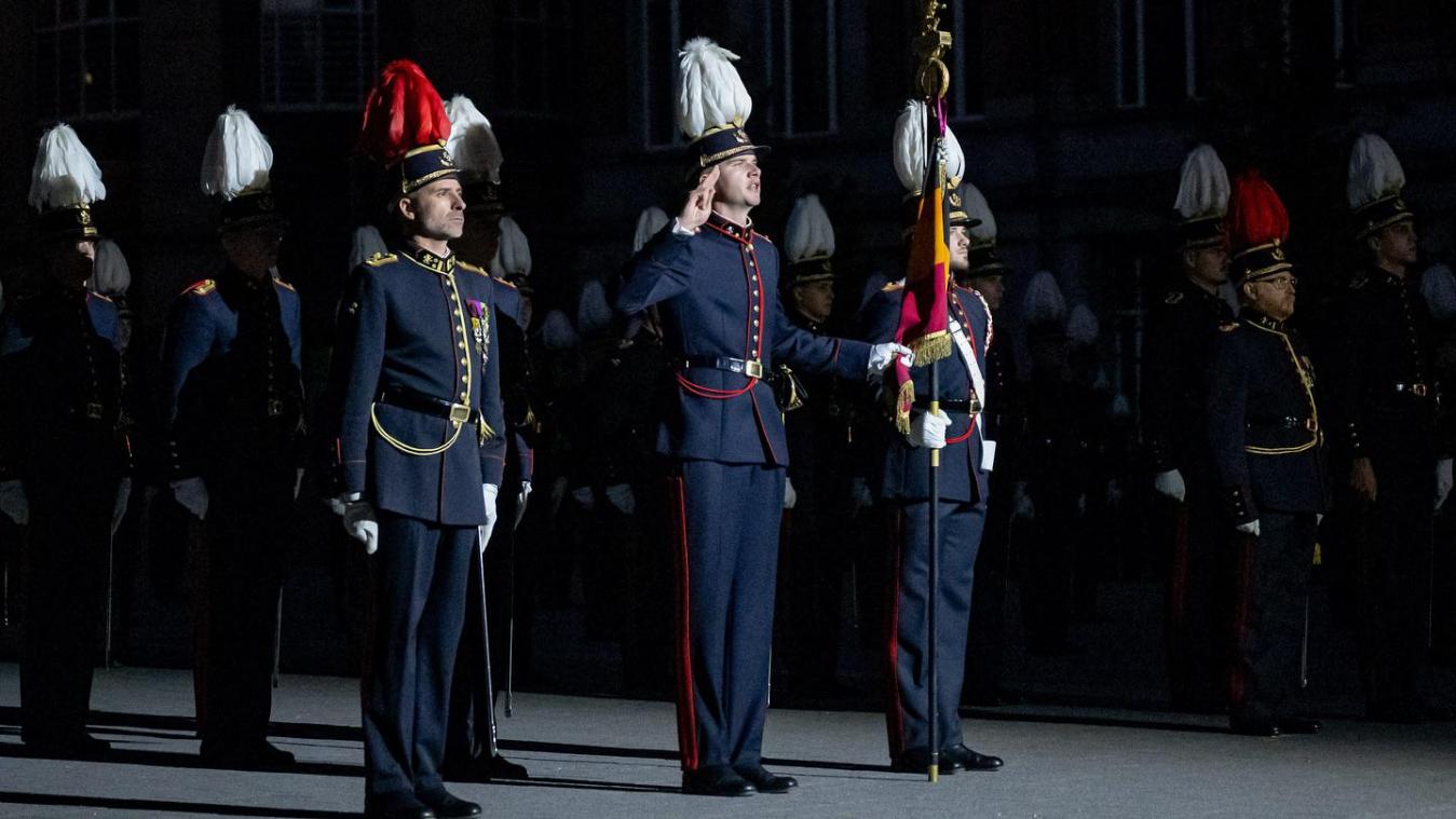 <p>Prinz Gabriel (Bildmitte) bei der Zeremonie in Brüssel</p>