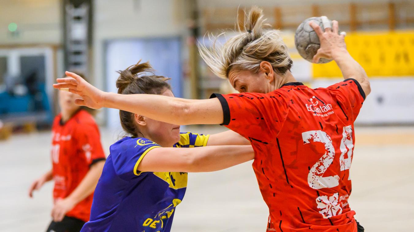 <p>Iveta Pecinova musste beim HCER verletzt raus.</p>