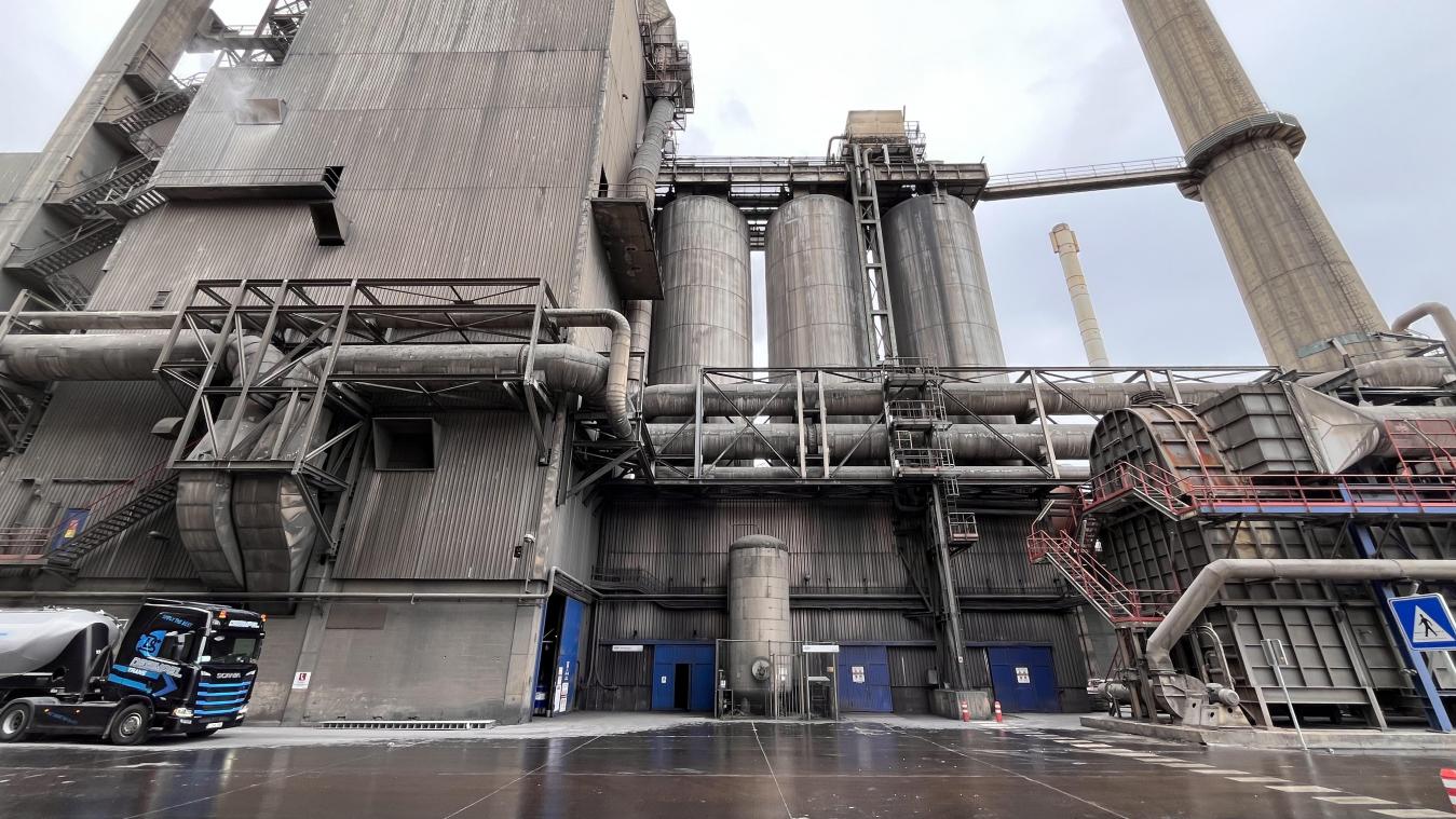 <p>Nicht zufällig diente die Holcim-Zementfabrik als Kulisse für die Unterzeichnung des Abkommens.</p>