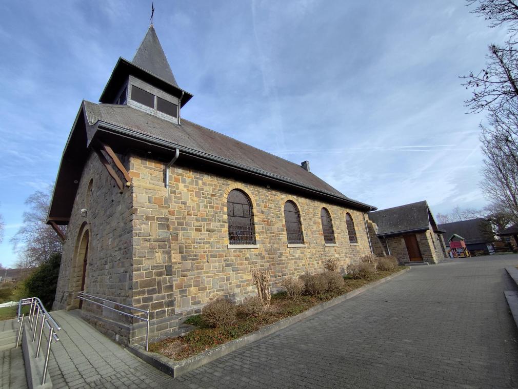 <p>Die Schoppener Kirche wurde in der heutigen Form im Jahr 1952 eingeweiht.</p>