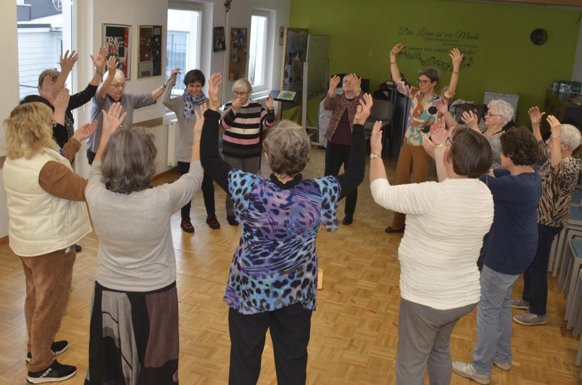 <p>15 Frauen nahmen die Einladung zum meditativen Tanzen an.</p>