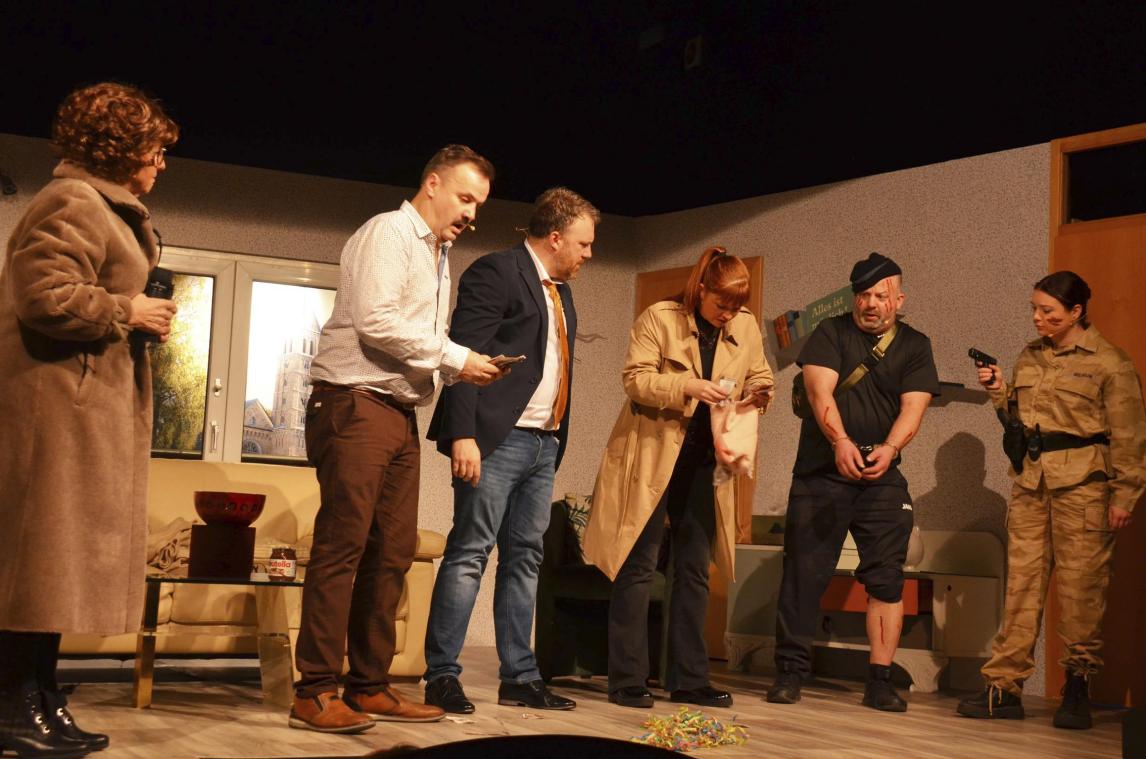 <p>Mit viel Schwung und Können brachte der Theaterverein Bütgenbach „Mission Million“ auf die Bühne des Mozartsaales.</p>