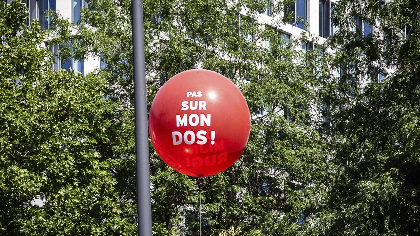 <p>„Nicht auf meinem Rücken“: Die Gewerkschaften rufen zum Generalstreik gegen die Politik der Föderalregierung auf.</p>