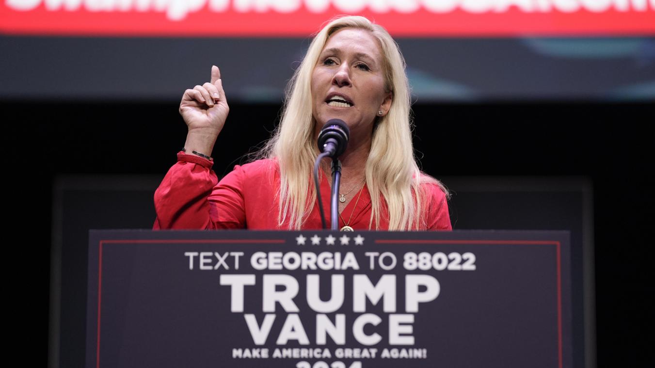 <p>Die US-Abgeordnete Marjorie Taylor Greene spricht, bevor der republikanische US-Präsidentschaftskandidat und ehemalige US-Präsident Trump eintrifft, um im Johnny Mercer Theatre Civic Center eine Rede zum Thema Steuergesetzgebung und Produktion zu halten.</p>