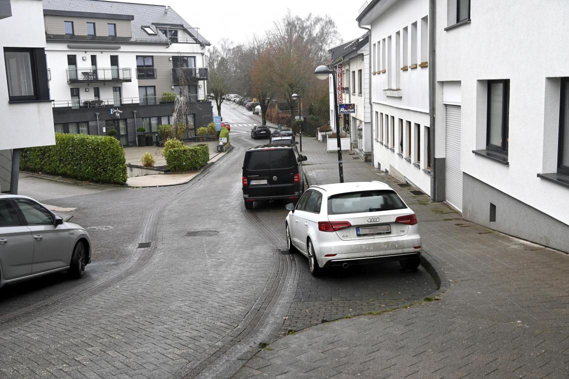 <p>Dass und wie die Pulver- und Ortsstraße in St.Vith nun doch erneuert werden sollen, war nicht nach dem Geschmack aller Mehrheitsvertreter im Stadtrat.</p>