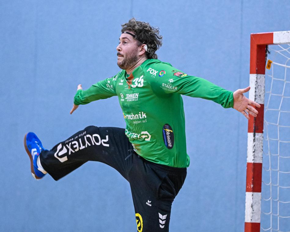 <p>Youri Denert hielt den Eupener Punkt gegen Izegem fest.</p>
