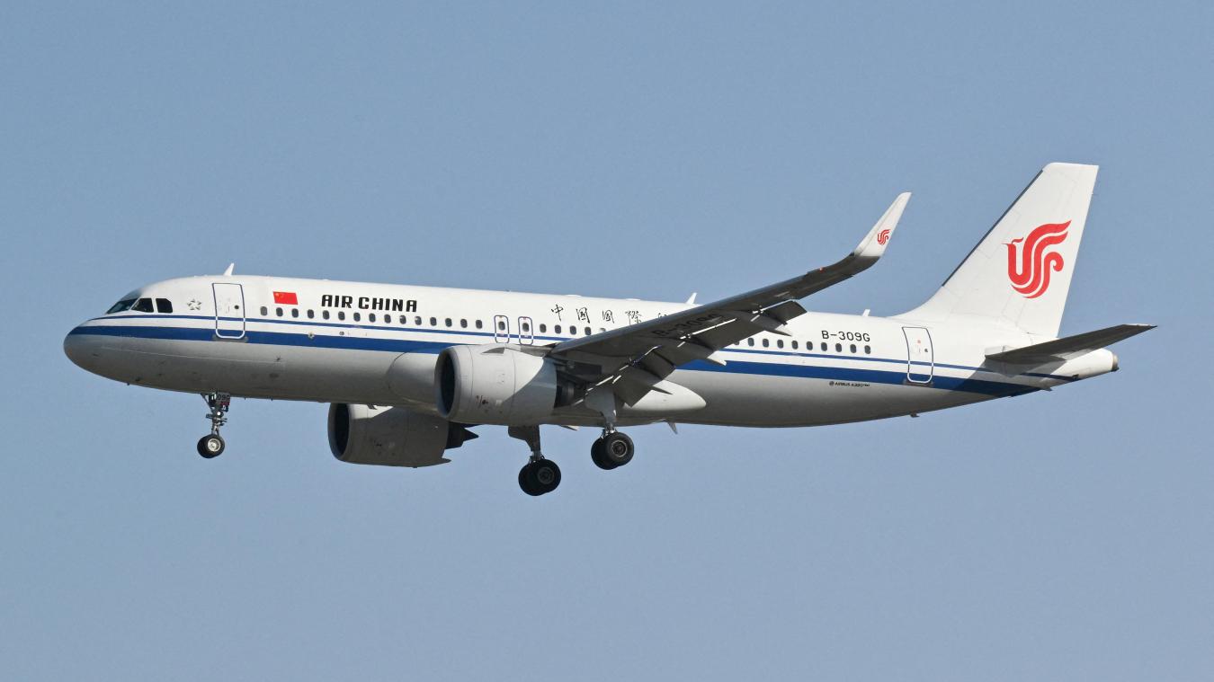 <p>Eine Maschine von Air China in der Luft</p>