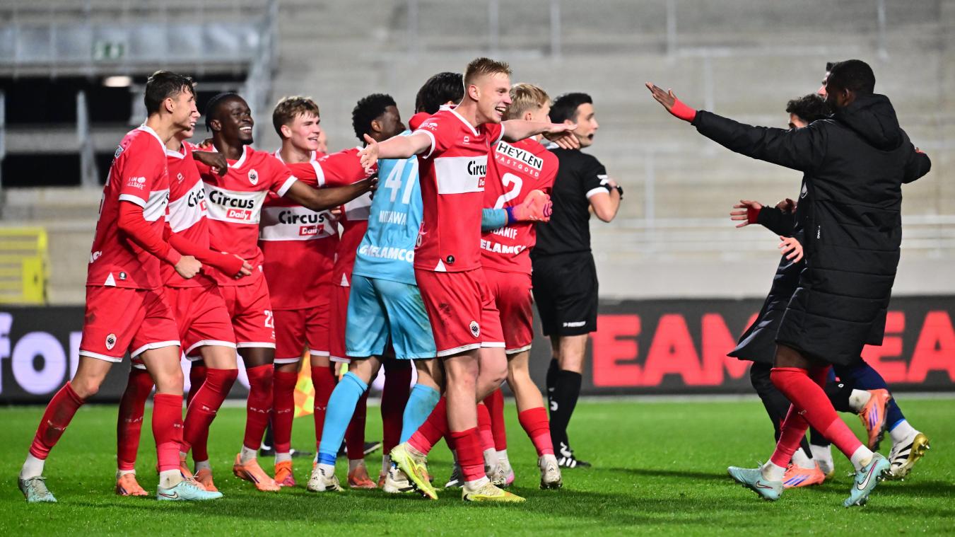 <p>Royal Antwerp steht nach einem dramatischen Elfmeterkrimi gegen Sint-Truiden unter den letzten acht Mannschaften des Croky Cups.</p>