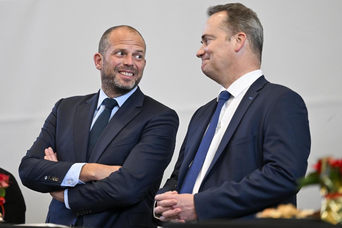 <p>Verteidigungsminister Theo Francken und Ministerpräsident Oliver Paasch</p>