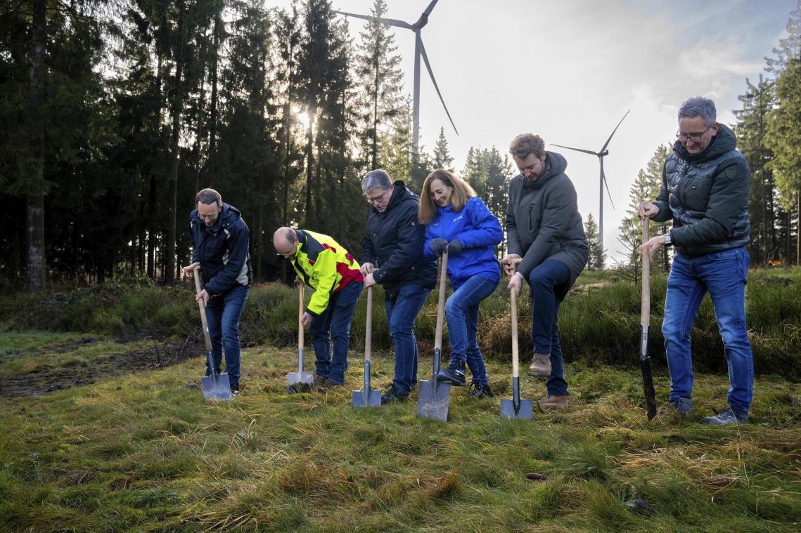 <p>Die Projektpartner vollzogen symbolisch den ersten Spatenstich.</p>