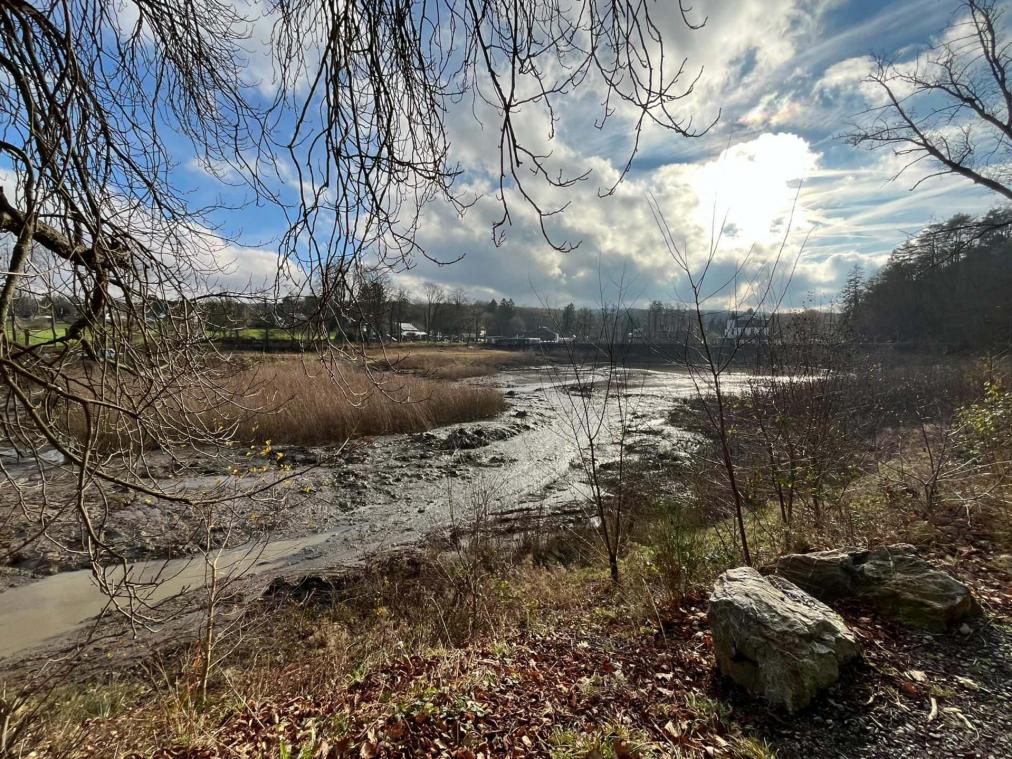 <p>In dieser Woche haben die Arbeiten am See von Warfaaz begonnen.</p>