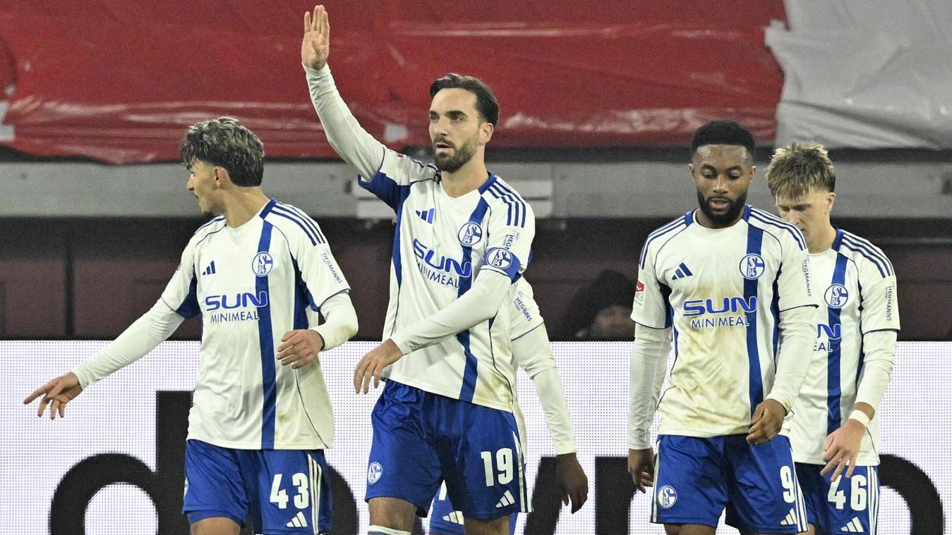 <p>Über 20.000 Schalker in Düsseldorf: Karaman führt Königsblau an alter Wirkungsstätte zum Sieg</p>
