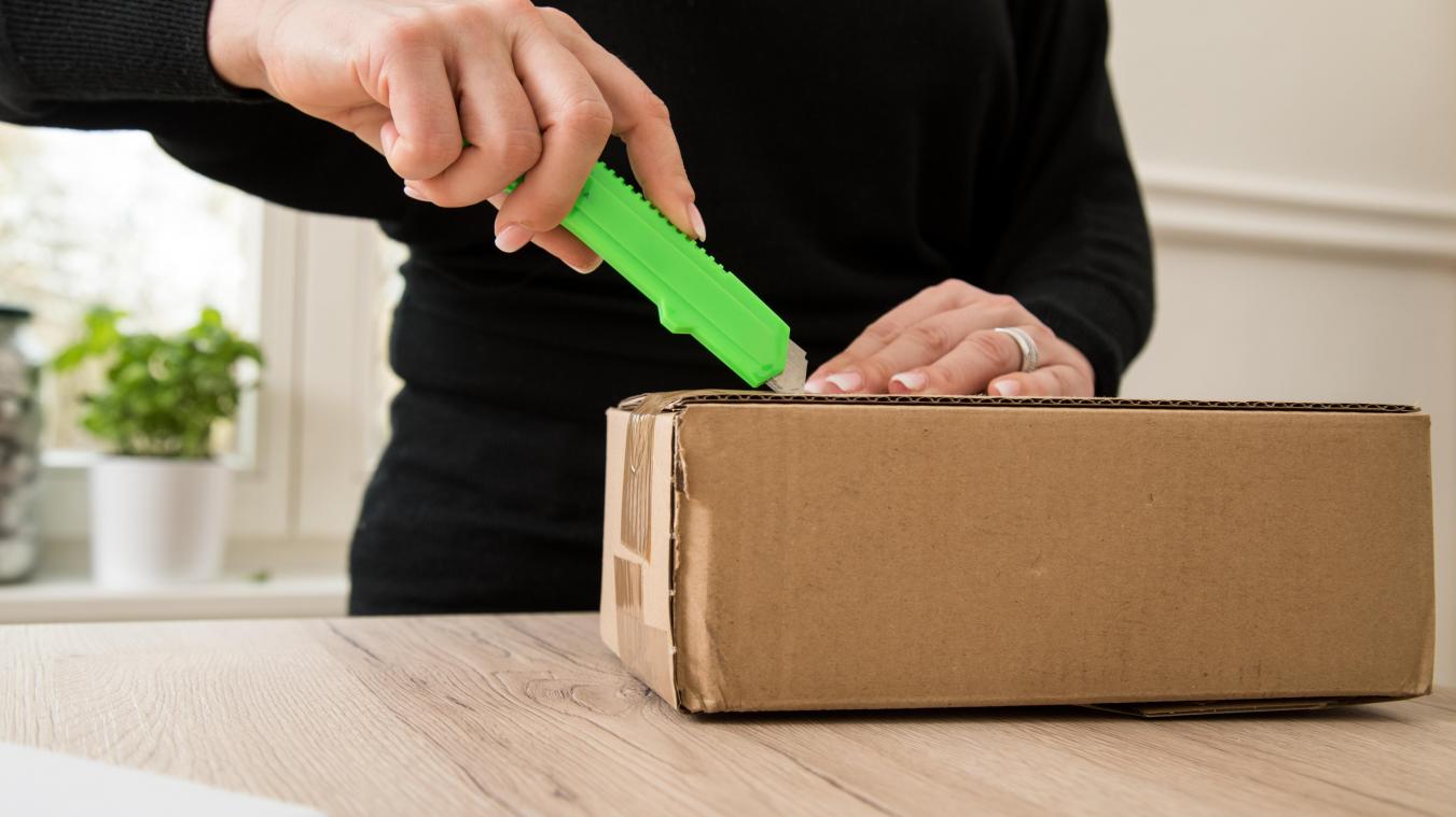 <p>Teure Technik bestellt, aber wertloses Anderes bekommen? Verbraucherschützer empfehlen, vor dem Öffnen das Paket zu wiegen und zu fotografieren.</p>