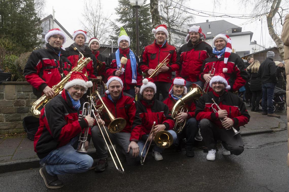 <p>Die Weihnachtschaoten werden an beiden Tagen wieder für passende Klänge und heitere Stimmung beim „Weihnachtszauber“ in St.Vith sorgen.</p>