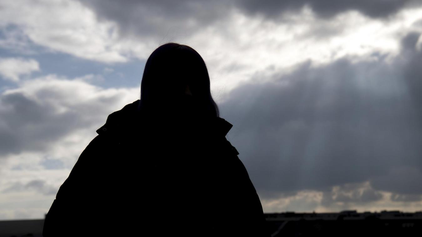 <p>„Junge Menschen können aus vielerlei Gründen durch die Maschen des Systems fallen“, weiß Robert Wiesemes, Mitarbeiter im Jugendbüro. Die Einrichtung ist Anlaufstelle für Jugendliche in Ostbelgien und immer häufiger mit dem Thema Wohnungslosigkeit konfrontiert.</p>