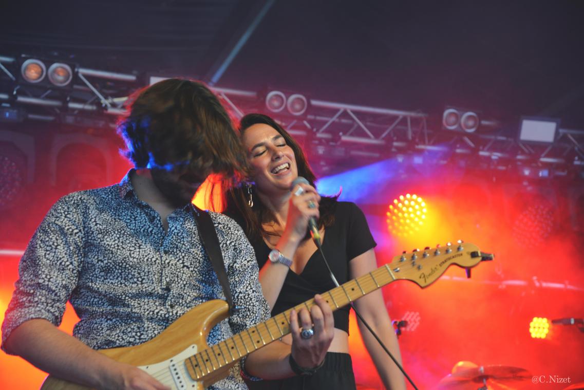 <p>Romy Conzen steht seit vielen Jahren mit eigenen Songs auf der Bühne.</p>