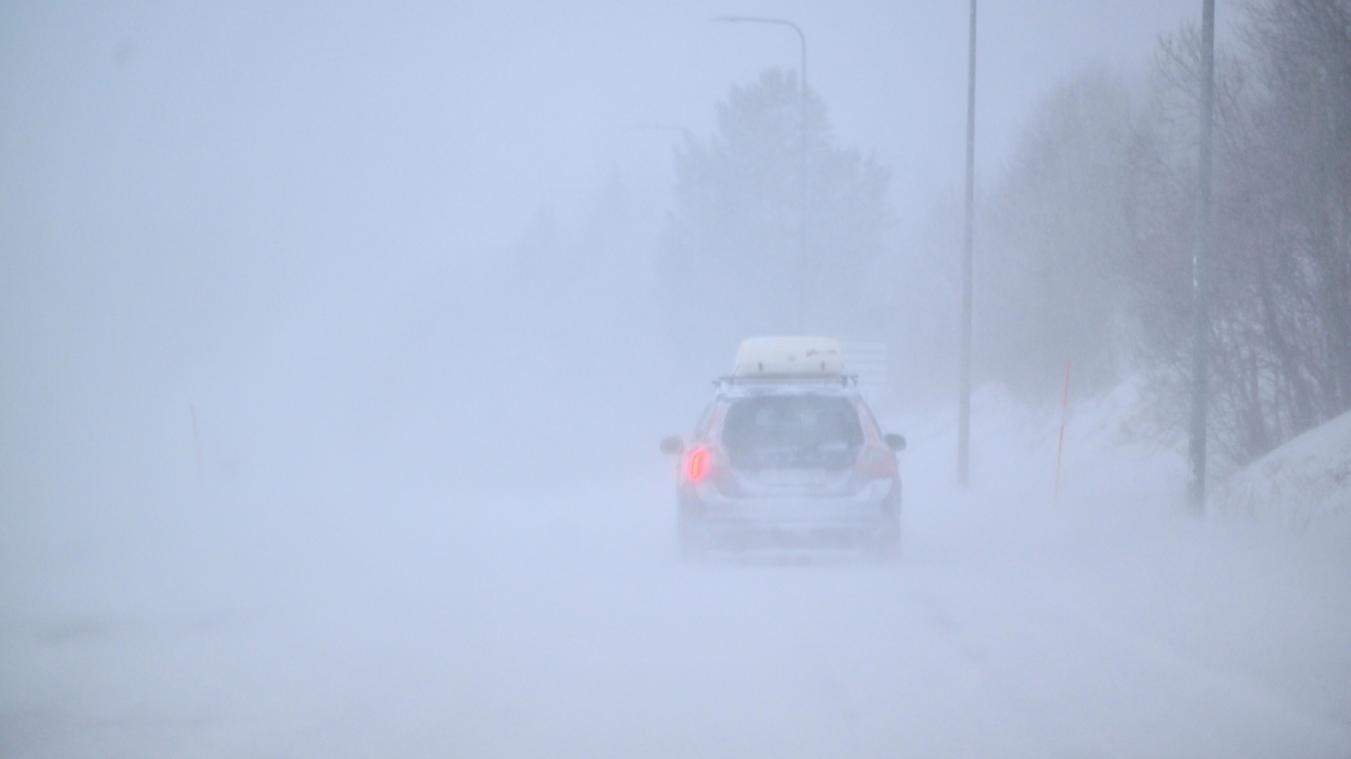 <p>Sturm Johannes fegt durch Skandinavien: 40.000 Haushalte sind ohne Strom, Fähren bleiben liegen, Züge stehen still.</p>