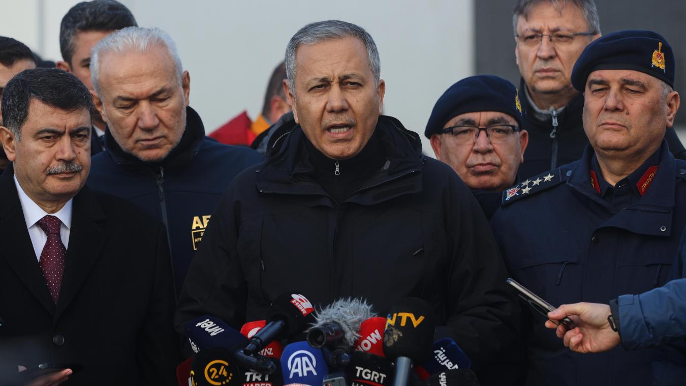 <p>Der türkische Innenminister Ali Yerlikaya (M)</p>