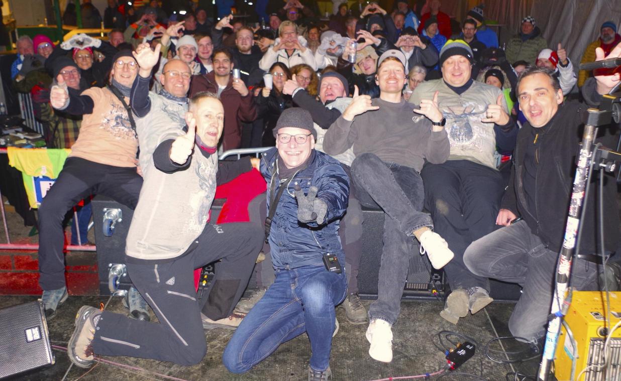 <p>Die Froschtaler und ihre Fangemeinde erlebten schöne Tage in Kappl/Südtirol. Foto: privat</p>