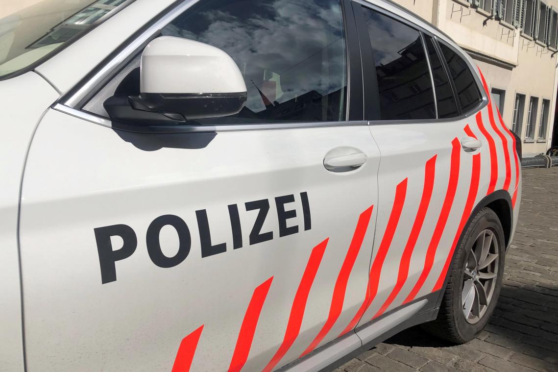 <p>Ein Fahrzeug der Polizei in der Schweiz</p>