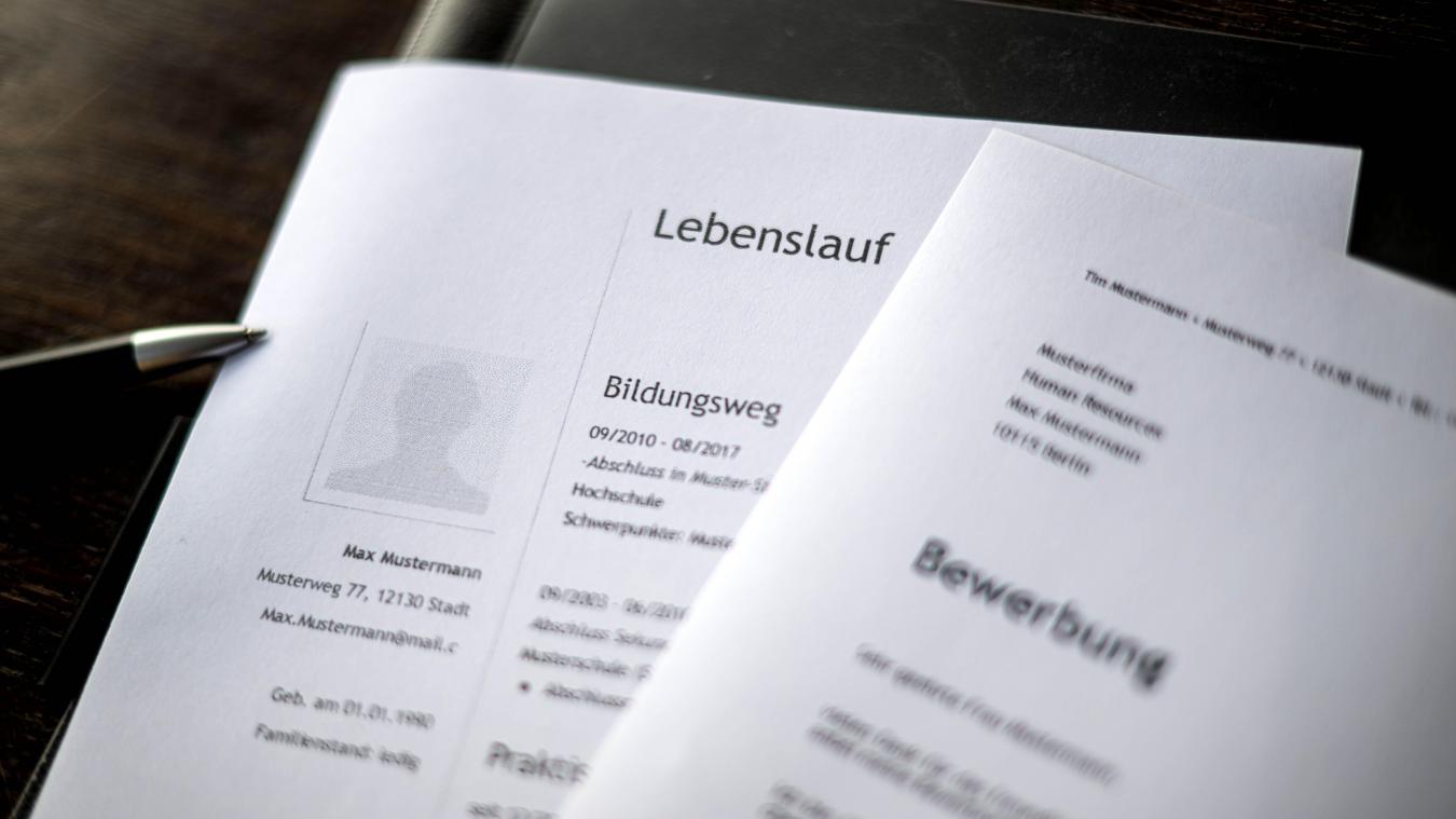 <p>Viele Akademiker kämpfen um Jobs: Auf eine Stelle kommen teils hunderte Bewerbungen.</p>