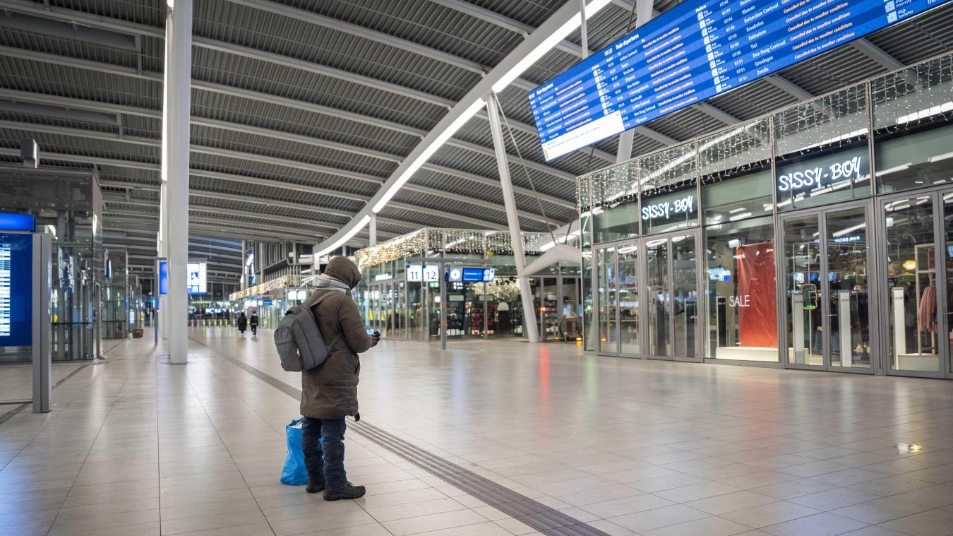 <p>Niederlande: Zugverkehr liegt still</p>
