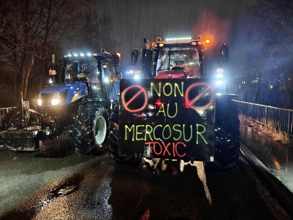 <p>Am Freitagmorgen machten in Tournai Landwirte gegen das Abkommen mobil.</p>