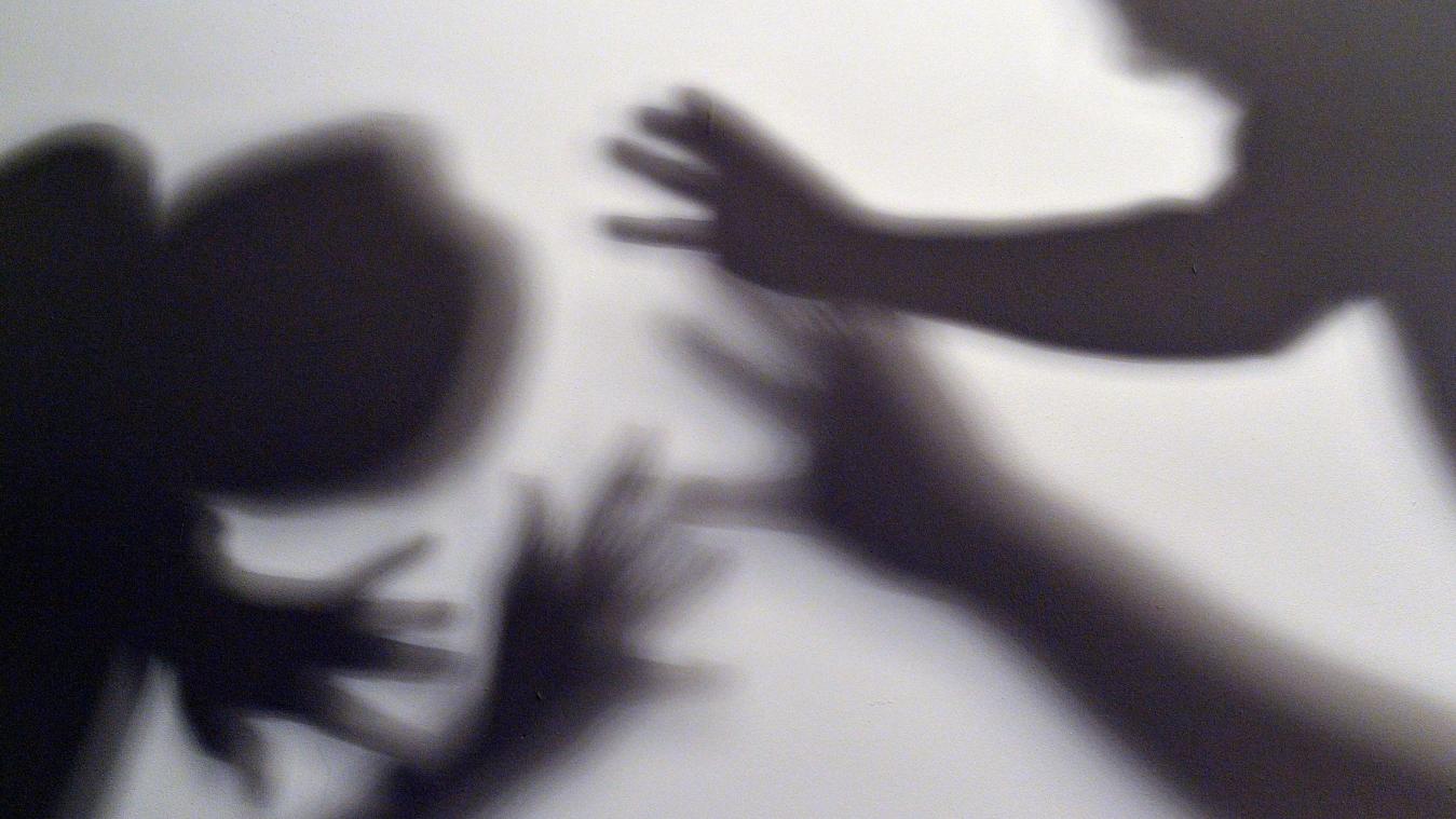 <p>Das familiäre Umfeld war von Zwang, Angst und unmenschlichen Praktiken geprägt.</p>