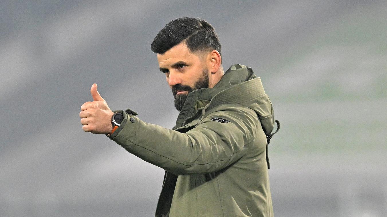 <p>Noch ist die Bundesliga für Miron Muslic´s Schalker ein paar Meter entfernt.</p>