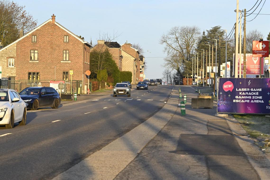 <p>Betroffen sein von den Arbeiten an der Neutralstraße wird der Abschnitt vom Kreisverkehr an der Industriezone bis auf Höhe der Rue des Volontaires (Welkenraedt).</p>