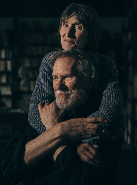 <p>Ein moderner Troubadour: Tucker Zimmermann mit seiner Frau Marie-Claire</p>