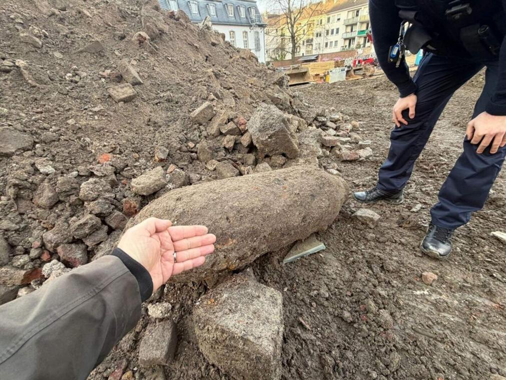 <p>Rund 250 Kilogramm schwer: Diese Fliegerbomber wurde bei Arbeiten in der Aachener Innenstadt entdeckt und soll am Donnerstag entschärft werden.</p>