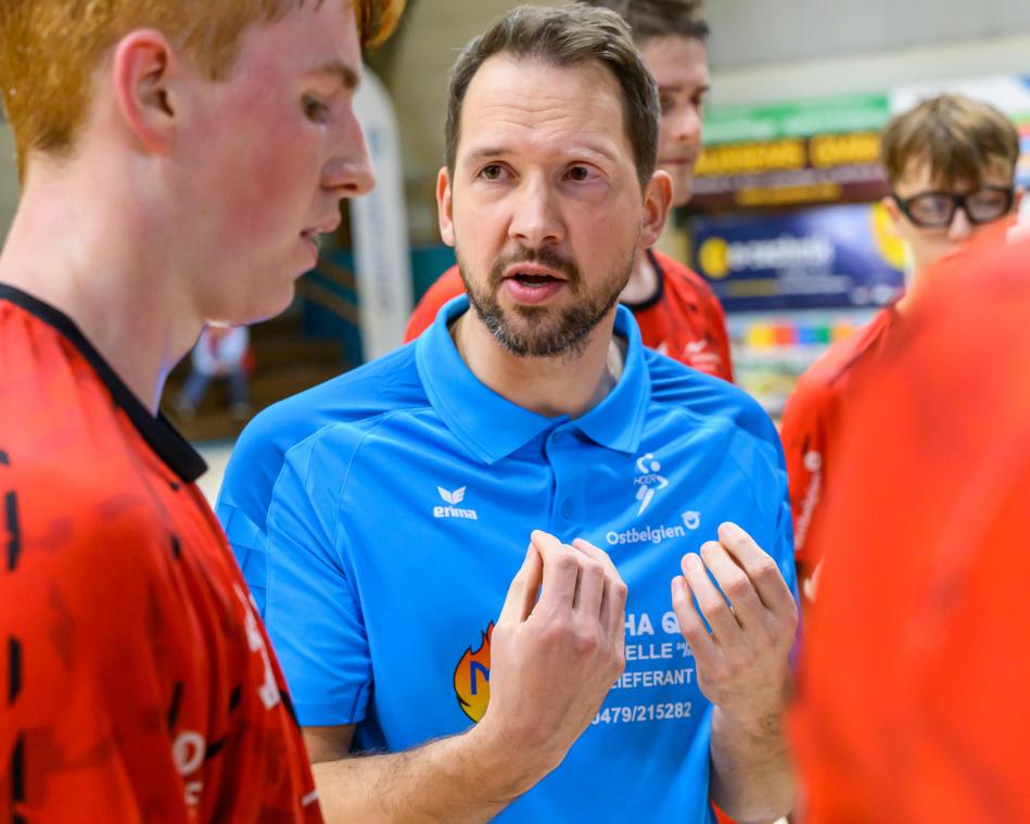 <p>Bartosz Kedzioras Eynattener starten gegen Lebbeke ins neue Jahr.</p>