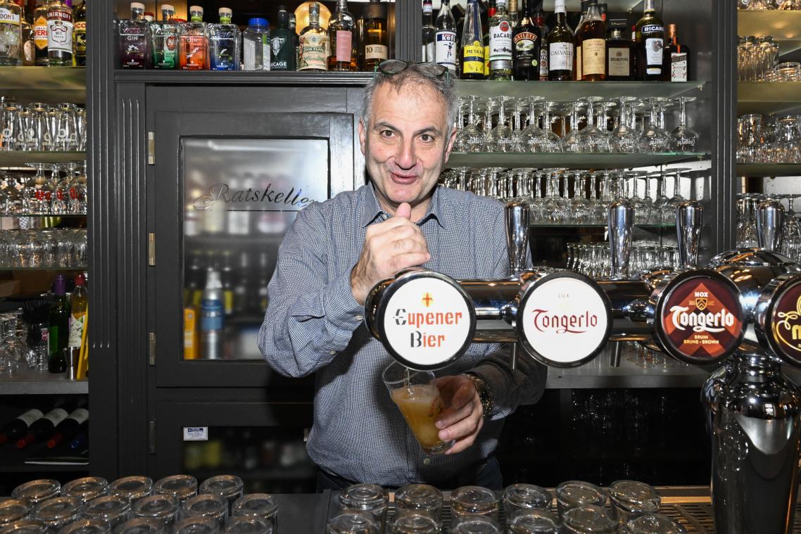 <p>Bei Vassili Tilkeridis im Ratskeller fließt das Eupener Bier aus dem Zapfhahn.</p>