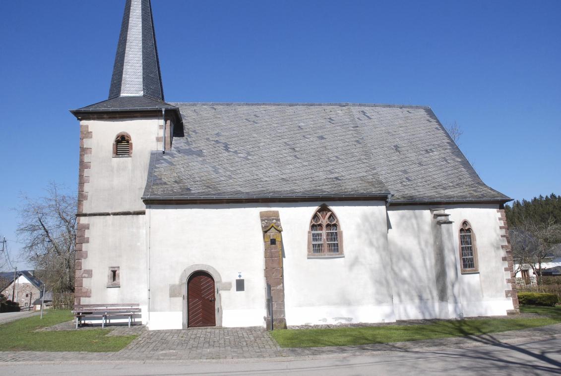 <p>Die vorzunehmenden Restaurierungsarbeiten an der denkmalgeschützten St. Eligius-Kapelle in Krewinkel lösten eine längere Debatte im Büllinger Gemeinderat aus. Foto: GE-Archiv</p>