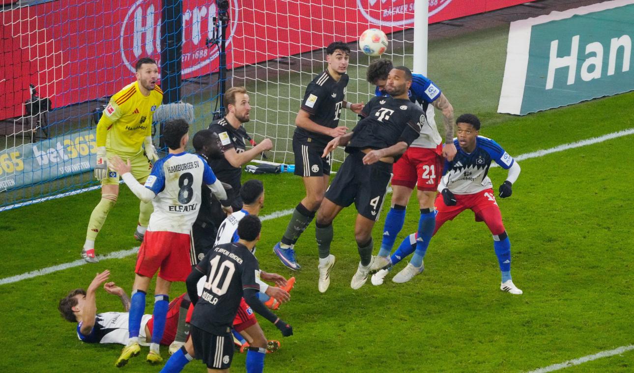 <p>Der HSV trotzt den Bayern ein Unentschieden ab.</p>