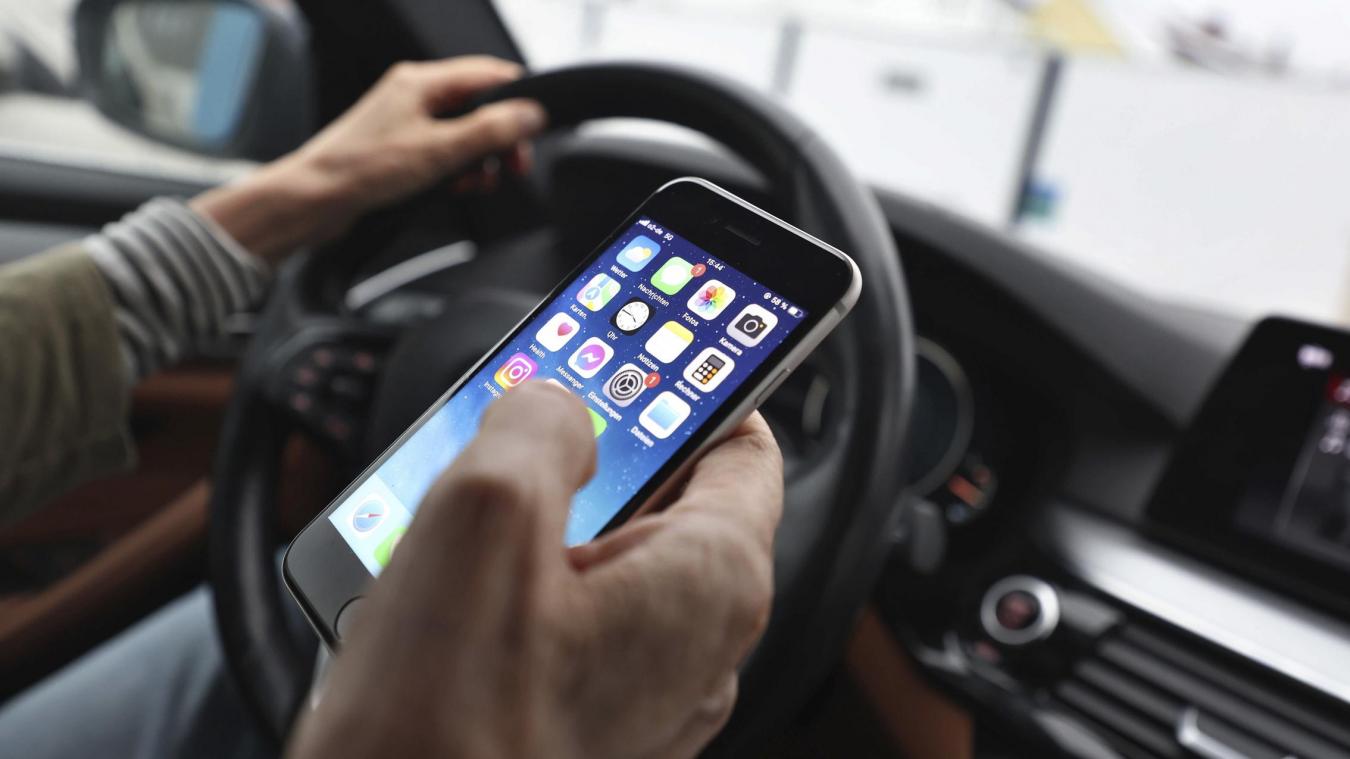 <p>Polizei verstärkt Kontrollen gegen Ablenkung am Steuer</p>